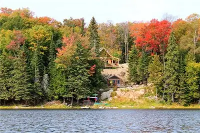 745 Feronia Road E, Out Of Area, On P1b 8g4