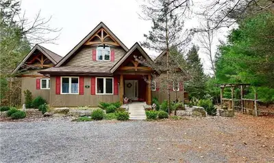 73 Ridge Road, Prince Edward County, On K0k 2t0