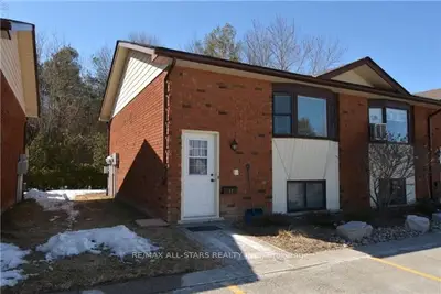 115 Mary Street 11, Kawartha Lakes, On K9v 2n7