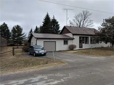 975 River Road, Kawartha Lakes, On K9v 4r4