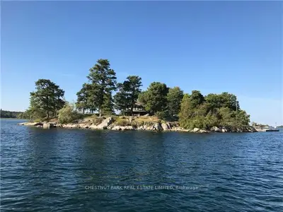 1 Van Buren Island, Leeds And The Thousand Islands, On K0e 1r0