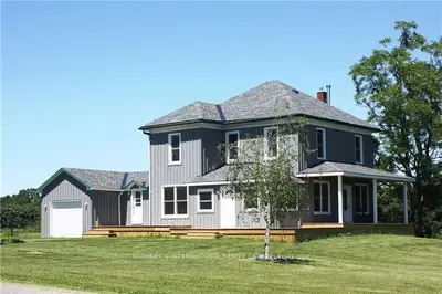 128 Christian Road, Prince Edward County, On K0k 1g0