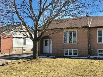 330 William Street, Kawartha Lakes, On K9v 5v7