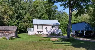 600 Sturgeon Mountain Road, Whitewater Region, ON K8A 6W3