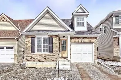 10 Briarwood Avenue, Kawartha Lakes, On K9v 0m1