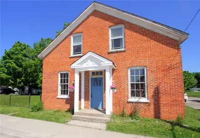 92-94 King Street, Kawartha Lakes, On K0m 2t0