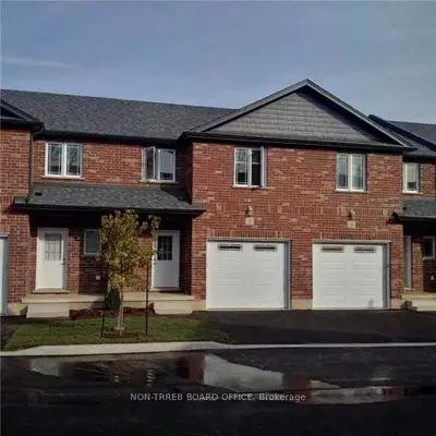 292 Falcon Drive 11, Woodstock, On N4t 0c1
