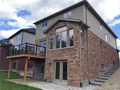 18 McIntyre Court, Guelph, ON N1L 0N1