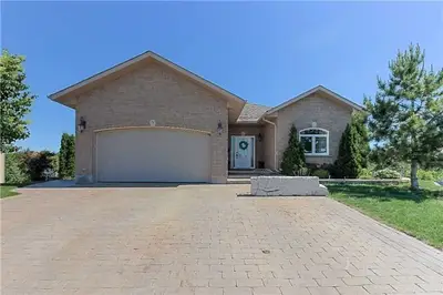 3 Nova Drive, Out of Area, ON P3E 0A7