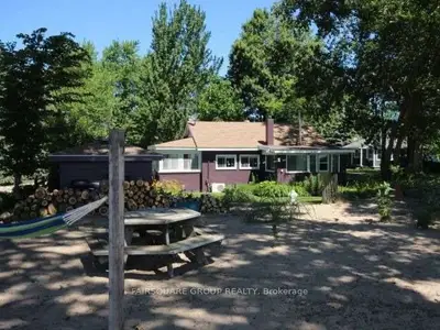 745 Cedar Island Drive, Kingsville, On N9y 3w7