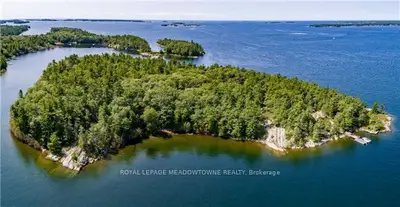 Is.68 C Maclean Island, Carling, On P0g 1g0