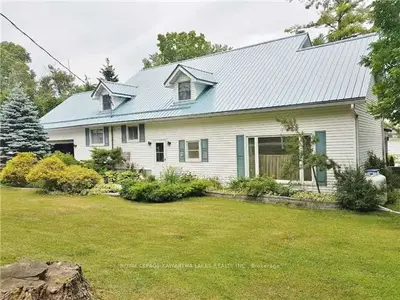 4 Sunrise Crescent, Kawartha Lakes, On K9v 4r1