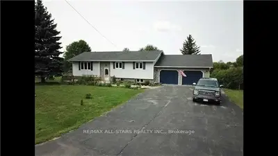 11 Neals Drive, Kawartha Lakes, On L0b 1k0