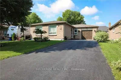 52 Birch Court, Kawartha Lakes, On K9v 5l7