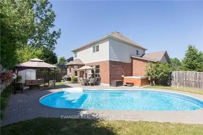 23 Wood Court, Kawartha Lakes, On K9v 6j4