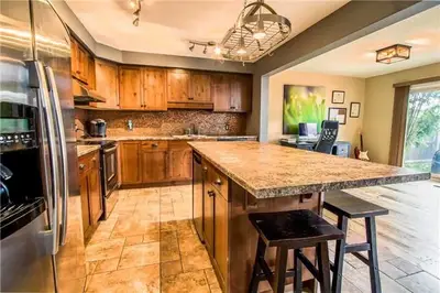 727 Frontenac Crescent, Out of Area, ON N4V 0B1