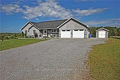 735 Fleetwood Road, Kawartha Lakes, On L0b 1k0