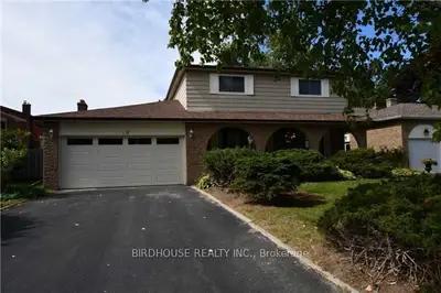 10 Applewood Crescent, Kawartha Lakes, On K9v 4w8