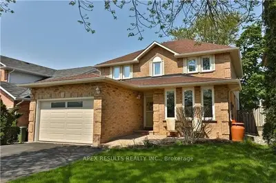 Detached in Hamilton