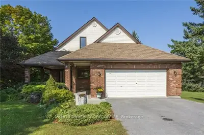 179 Prinyers Cove Crescent, Prince Edward County, On K0k 2t0