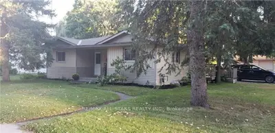 42 King Street W, Kawartha Lakes, On K0l 2w0