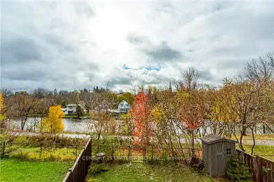 61 King Street, Kawartha Lakes, On K9v 1c4