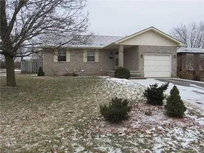 35 Found Avenue, Kawartha Lakes, On K9v 5v8