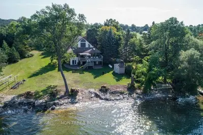 181 Prinyers Cove Crescent, Prince Edward County, On K0k 2t0