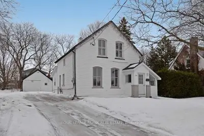 34 Caroline Street, Kawartha Lakes, On K9v 1t1