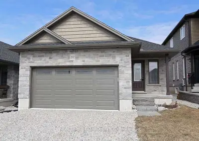 202 Wedgewood Drive, Woodstock, On N4s 0e7