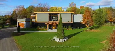 469 Island Road, Prince Edward County, On K0k 2t0