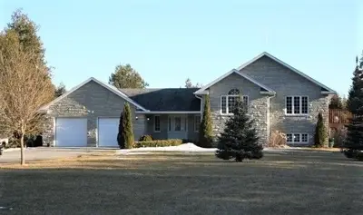 1232 Shannon Road, Out of Area, ON K0K 2V0