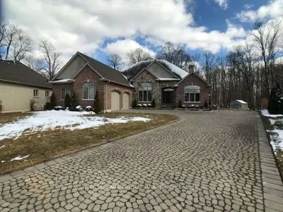22 Wood Haven Drive, Tillsonburg, On N4g 0a5