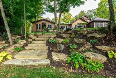 27 Hall Crescent, Trent Lakes, On K0l 1j0