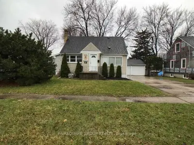Detached in Sarnia
