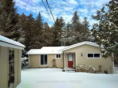 4 Wychwood Drive E, Kawartha Lakes, On K0m 1n0
