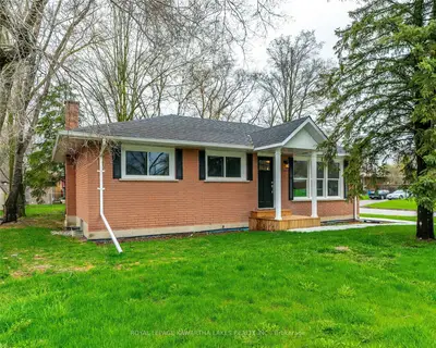 140 Queen Street, Kawartha Lakes, On K9v 1g9