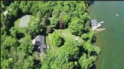 129 Gananoque Street 305, Leeds & The Thousand Island, On K7g 1a1