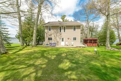 17 Cow Island, Otonabee-south Monaghan, On K0l 1b0