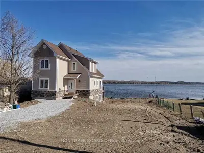 61 Marsh Creek Road, Kawartha Lakes, On K0m 2c0