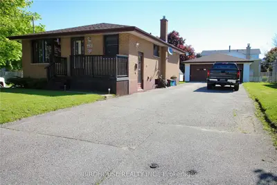 230 William Street N, Kawartha Lakes, On K9v 4b9