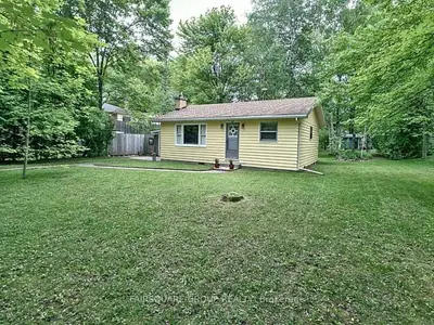 9684 Maylard Avenue, Lambton Shores, On N0n 1j3