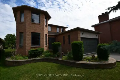 9 Dunsford Court, Kawartha Lakes, On K9v 4k8