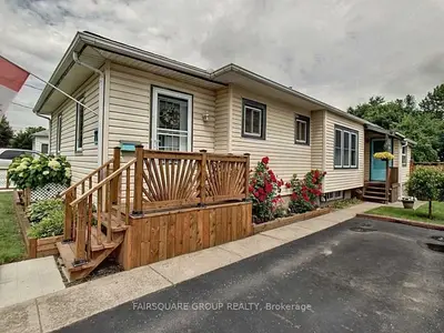 717 College Avenue, Woodstock, On N4s 2c7
