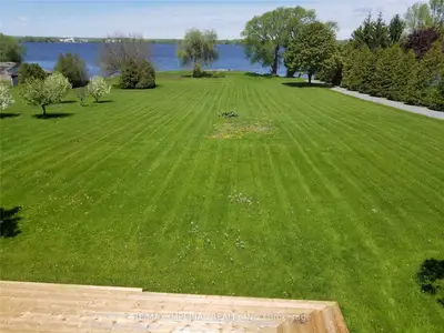 2342 County Rd 3 Road, Prince Edward County, On K0k 1l0