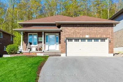 316 Glenwood Street, Selwyn, On K9l 2b3