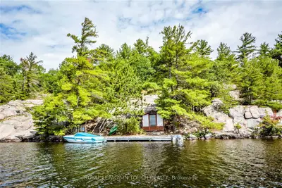 136 Island 90, Georgian Bay, On P0c 1h0