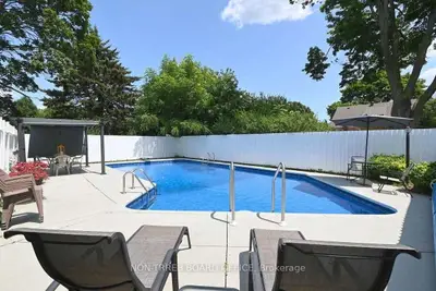 Detached in Hamilton