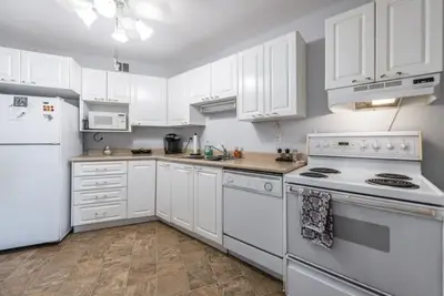 405 Waverley Street 301, Out of Area, ON P7B 1B8
