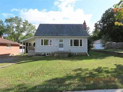 861 Fairbairn Street, Peterborough, On K9h 6c2
